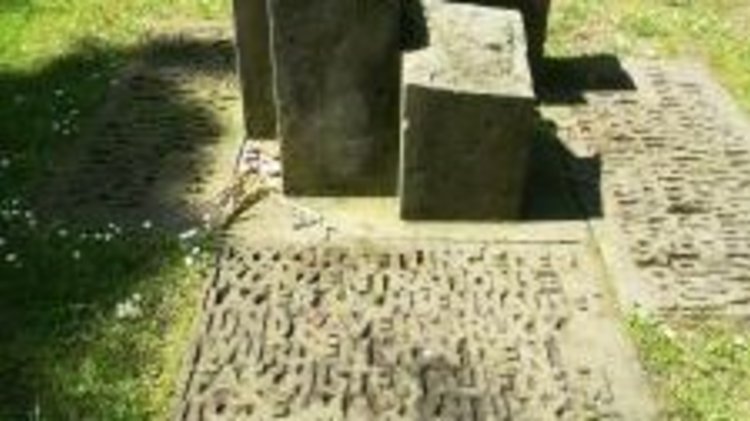 Blick auf die Kriegsgräberstätte am "Grünen Tal"