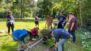 Pflegearbeiten Alter Friedhof Schwerin