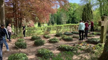 Friedhof Gadebusch - Pflegeeinsatz Schüler Gymnasium Gadebusch