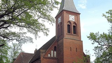 Kirche Conow